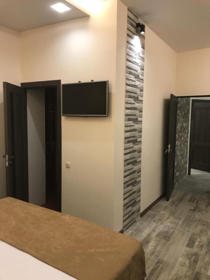 Street51 Hostel Yerevan Bagian luar foto