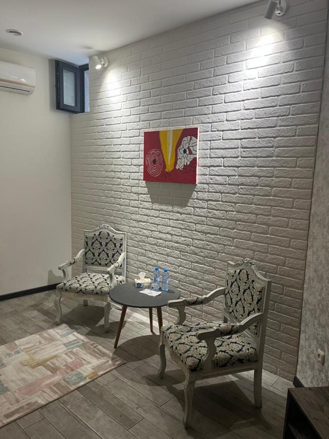 Street51 Hostel Yerevan Bagian luar foto