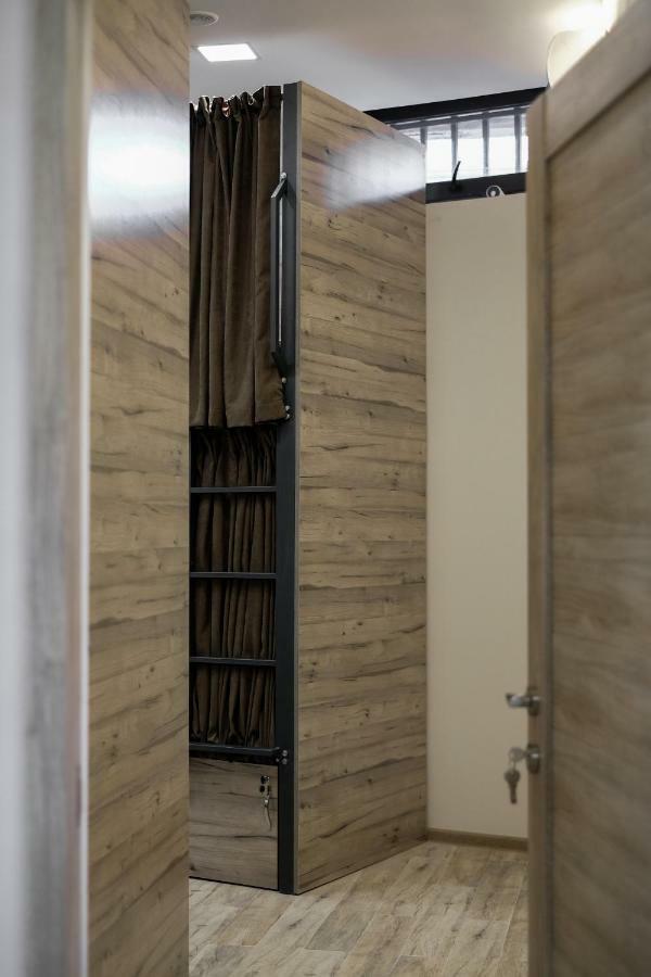 Street51 Hostel Yerevan Bagian luar foto